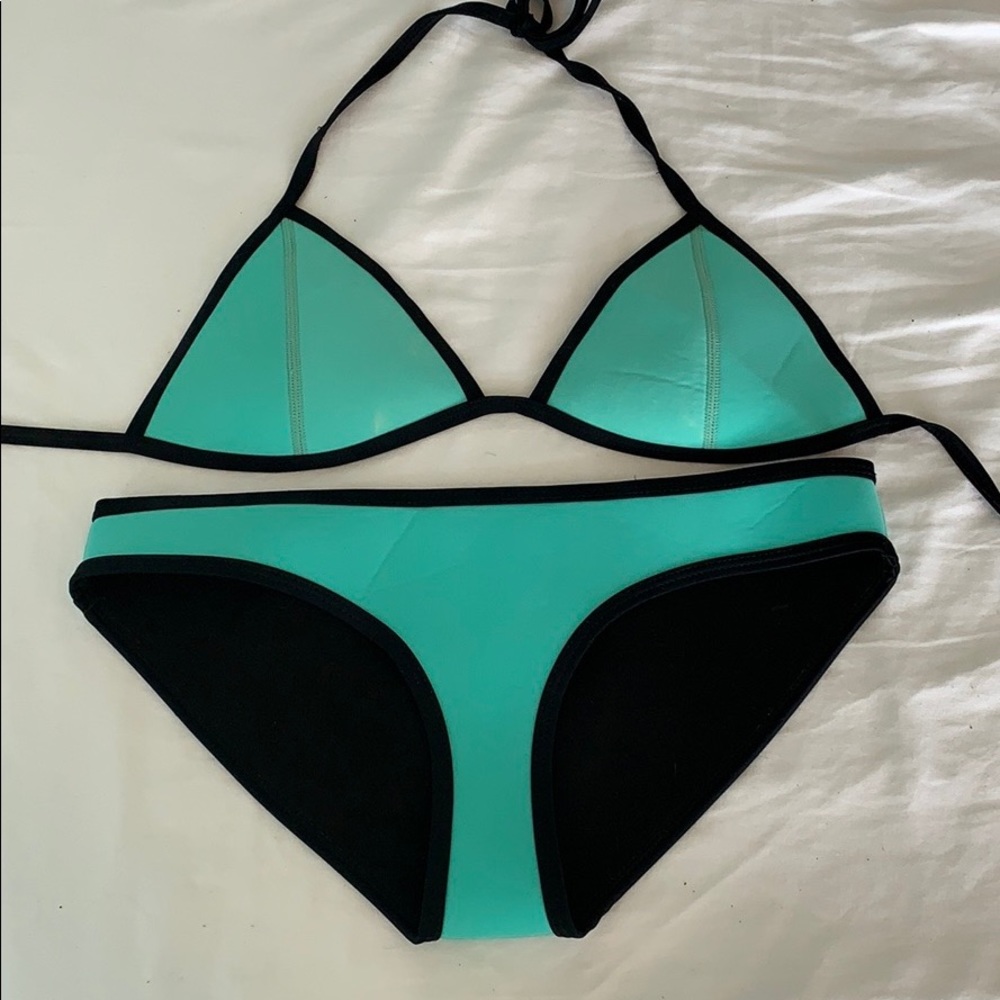 Triangl Bikini